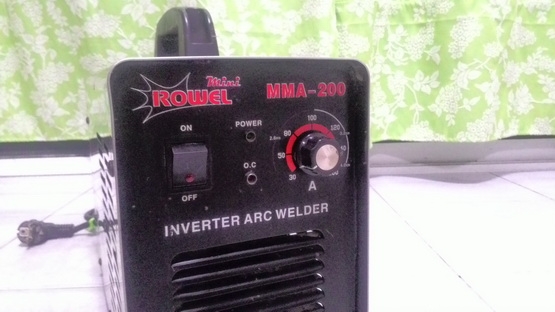 เครื่องเชื่อม Inverter rowelรุ่น MMA200(200 แอมป์) เสียบปลั๊กไฟใช้งานได้เลยครับ ตัวนี้สภาพพร้อมใช้ครับ เครื่องเชื่อม Inverter rowelรุ่น MMA200(200 แอมป์) เสียบปลั๊กไฟใช้งานได้เลยครับ ตัวนี้สภาพพร้อมใช้ครับ
