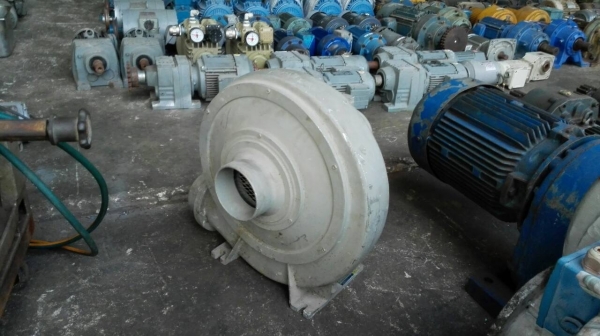 ====== Sold Out!! ====== โบวเวอร์เป่าอากาศแรงดันสูง เสื้ออลูมิเนียม TPG ขนาด 3 HP. 380V. 2800 RPM. ใหม่กริ้บ พร้อมใช้งาน 089-2499-123 นครปฐม