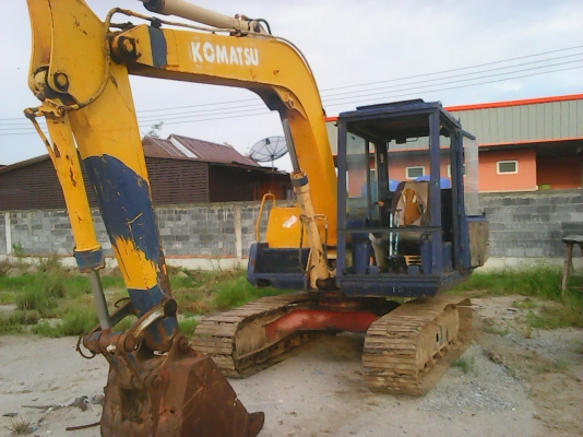 ขายแบ็คโฮ  KOMATSU   PC60-5 ใช้งานได้ดีราคาถูกๆ