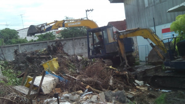 ขายแบ็คโฮ  KOMATSU   PC60-5 ใช้งานได้ดีราคาถูกๆ