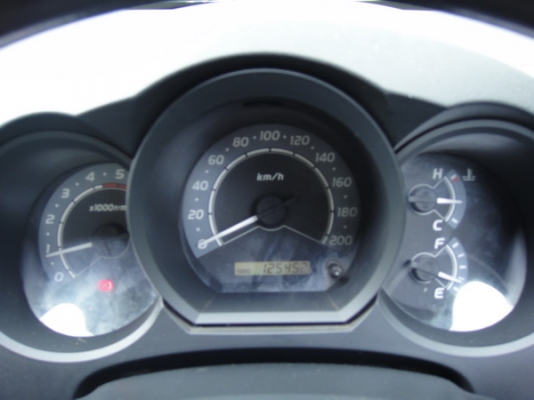 ........ขาย TOYOTA VIGO ปี2007 สีขาว เครื่องดีเซลD4D TURBO.........