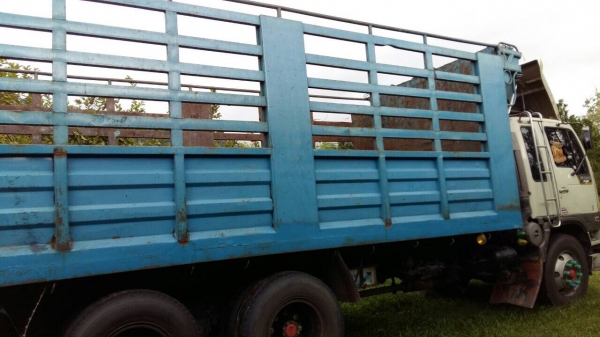 10ล้อเพลาเดียว195แรง..FL3HNLA ปี2539 กระบะคอกเหล็ก รถสวย....