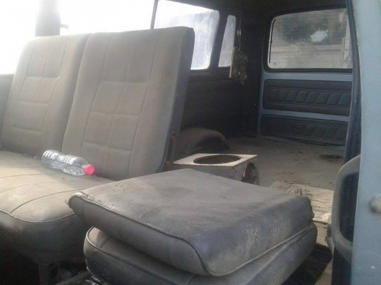 รถตู้ไทยรุ่ง