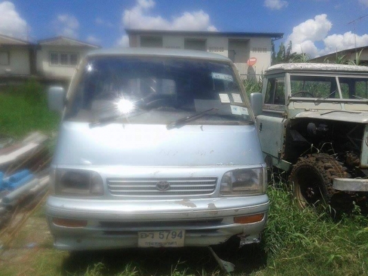 รถตู้ไทยรุ่ง