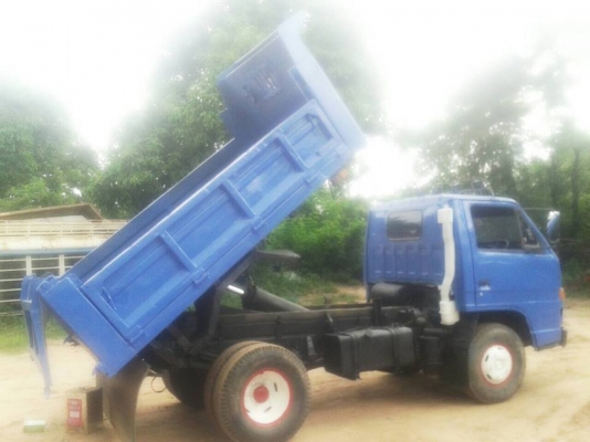 ขาย6ล้อดัมพ์กระป๋อง อีซูซุNKR100ฝาดำแชชซีสวยเครื่องดี กระบะสวย เอกสารเล่มทะเบียนพร้อมชุดโอน