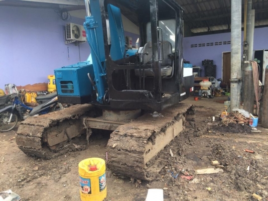 ขายKOMATSU 10HT สภาพสวย พร้อมใช้งาน เครื่องดี ช่วงล่างดี ใบแทร็กเต็ม ราคาต่อรองได้