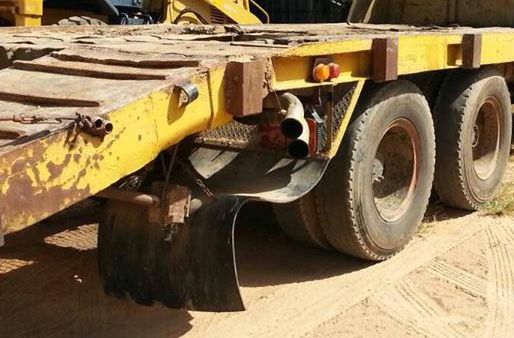 **610,000 บ.ต่อรอง///10ล้อเทเลอร์ขนแบคโฮ200/รถเกี่ยวข้าว HINO F18 220HP เพลาเดียว **ขาย HINO F18-220HP 10ล้อ1เพลา(2เพลาตอนเพลาเดียว)ท้ายลาด ขน/ย้าย แบคโฮPC200และรถเกี่ยวข้าว HINO FM187LA EM100-220HP วางเครื่องSUMO EM100-220แรง(ลงเล่ม) เครื่องดี แรงดี แน่น