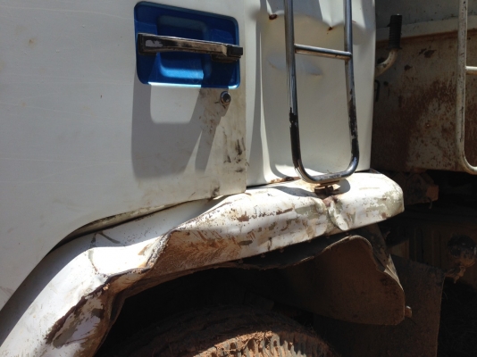 ขายรถบรรทุก 10 ล้อดัมพ์ ISUZU ROCKY 240 แรงม้าตัวแรก ราคา 750000