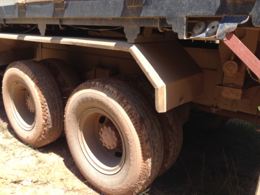 ขายรถบรรทุก 10 ล้อดัมพ์ ISUZU ROCKY 240 แรงม้าตัวแรก ราคา 750000