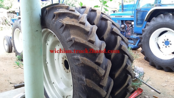 ขายแล้ว ขอบคุณลูกค้าจากสระบุรีมากครับ ยางหลังรถไถฟอร์ด หน้าแคบ13.6-38พร้อมกะทะล้อ ถอด\%เก่านอกสภาพสวยมากคู่ละ25,000บาท.