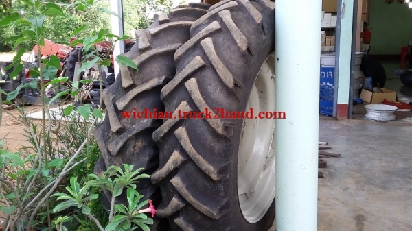 ขายแล้ว ขอบคุณลูกค้าจากสระบุรีมากครับ ยางหลังรถไถฟอร์ด หน้าแคบ13.6-38พร้อมกะทะล้อ ถอด\%เก่านอกสภาพสวยมากคู่ละ25,000บาท.