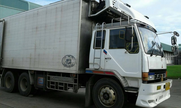 สิบล้อ มิตรซู ไอ้หลง FN 516M 6D17-220เพาเดียว บรรทุกตู้สะแตลเรส สวยๆสภาพดี พร้อมใช้ทะเบียนพร้อมโอน