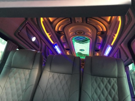 โทร 0922726669 คุณตันหยง ตู้เบสออโต้แวน รถตู้ดีเซลล์ ปี 2012 แต่งวีไอพี ราคา 999,000 บาท