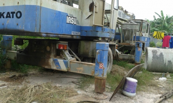 ขายรถเครน KATO NK-110H 4 ล้อ 18 ตัน เอกสารอินวอย ราคา 900000