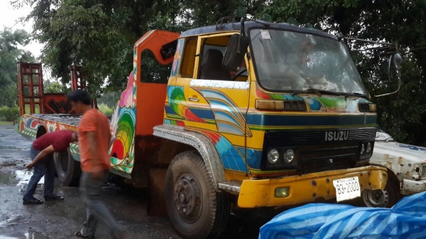 ขายด่วนสิบล้อISUZUหาวขึ้นรถเกี่ยวข้าวพับไฮโดรลิคทะเบียนท้ายลาดเบรคทิฟฟี่เพาเวอร์โทร0856842587