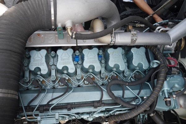 ดาวน์น้อยผ่อนนาน 5 ปี รถบรรทุกขนาดใหญ่ SINOTRUK A7 6X4 380 แรงม้า ตอบสนองทุกการขนส่ง