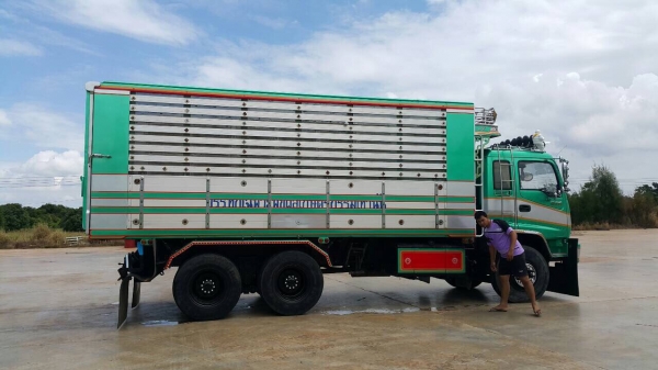 ขายครับ อีซูซุ เดก้า 270 ยูโรทู พร้อมใช้ครับ ขายครับ อีซูซุ เดก้า 270 ยูโรทู พร้อมใช้ครับ