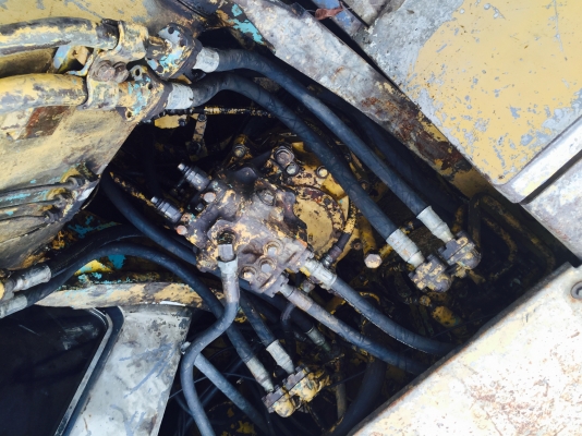 (รถมี3คัน)...PC200-5 คอนโทนสั้น1ยาว2..รถพร้อมใช้ สภาพดีใช้ได้....