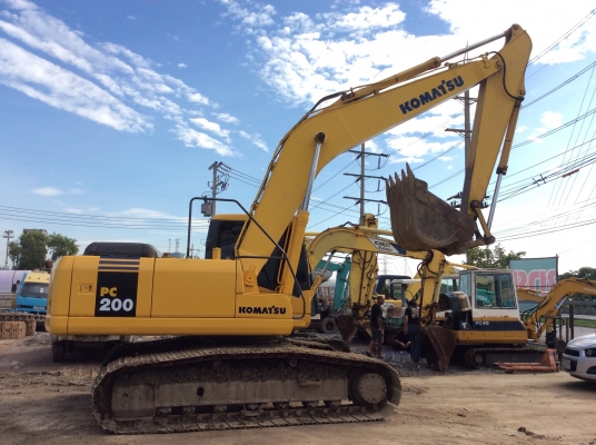 ขาย KOMATSU PC200-7 ไมล์ 9,xxxชม. เอกสารเล่มทะเบียน
