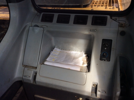 ขาย KOMATSU PC200-7 ไมล์ 9,xxxชม. เอกสารเล่มทะเบียน