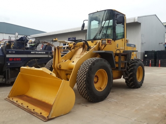 รถตัก โคมัตสุ WA100-3 #55691 รถนำเข้าจากญี่ปุ่น ตอนนี้รถจอดที่นิคมบางปะอิน อยุธยา ไม่เคยใช้งานในไทย ติดต่อ ใหม่ 061-4194022