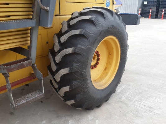 รถตัก โคมัตสุ WA100-3 #55691 รถนำเข้าจากญี่ปุ่น ตอนนี้รถจอดที่นิคมบางปะอิน อยุธยา ไม่เคยใช้งานในไทย ติดต่อ ใหม่ 061-4194022