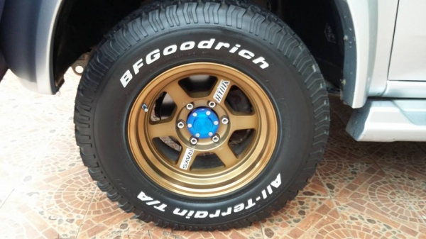 ขายล้อหล่อ te37x ขนาด 16x8.5 พร้อมยาง bf  265/70/16 สวยๆครับ