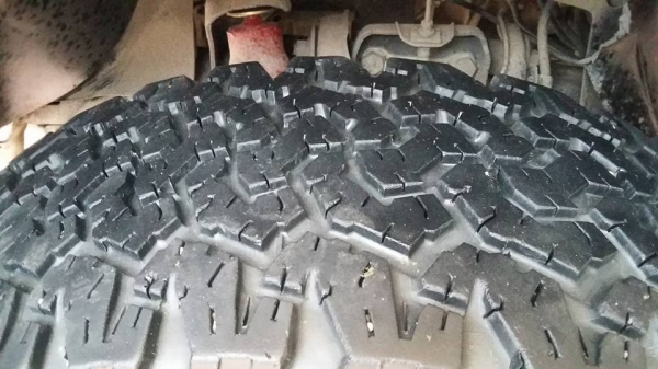 ขายล้อหล่อ te37x ขนาด 16x8.5 พร้อมยาง bf  265/70/16 สวยๆครับ