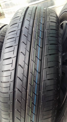 ขายล้อแม็ก honda freed 15"พร้อมยางป้ายแดงปี15สนใจติดต่อเล็กคลองสามครับ 081-3747940