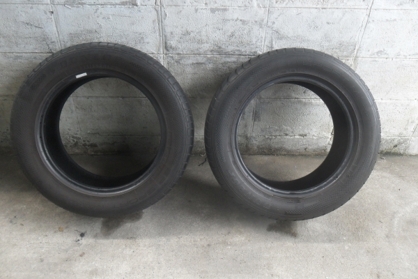 ยาง DUNLP 235/55R17ปี12 สวยๆ 1 คู่ ราคา 1800 บาท