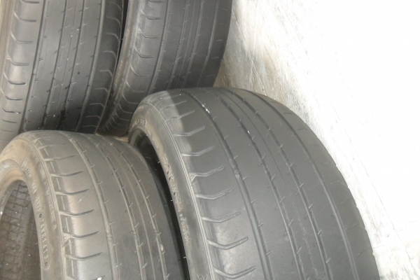 ยาง DUNLOP 195/45ZR16 ปี13 สวยๆ 4 เส้น ราคา 2000 บาท