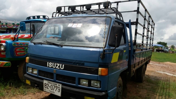 ขายรถบรรทุกราคาถูก