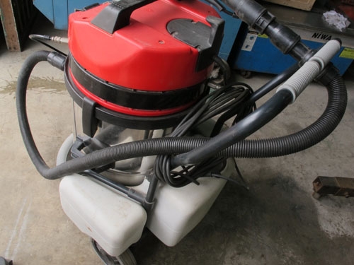 ขายเครื่องดูดฝุ่น ดูดพรม OERTZEN ของประเทศเยอรมัน มี2ตัวขายคู่เลย