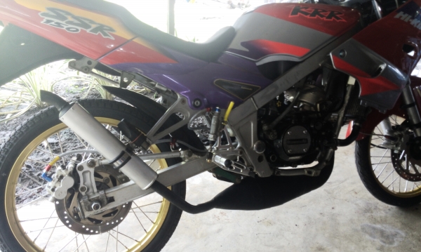 ขาย คาวาซากิ KR เสื้อทอง 1855 ราคา 27000 บาท ขาย คาวาซากิ KR เสื้อทอง 1855 ราคา 27000 บาท