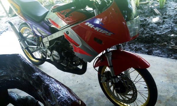 ขาย คาวาซากิ KR เสื้อทอง 1855 ราคา 27000 บาท ขาย คาวาซากิ KR เสื้อทอง 1855 ราคา 27000 บาท