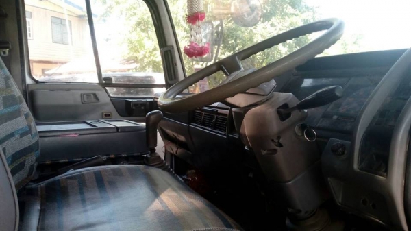 ขายดั้มเกษตร HINO 195แรง สภาพพร้อมใช้งาน เอกสารพร้อมโอน สนใจโทร 090-8588220คุณนะ 093-3258446คุณบิว หรือเข้าดูสินค้าอื่นๆได้ที่ www.truck.in.th/498 หรือเพจFacebook ณรงค์ ซื้อขายรถมือสอง (เว็บไซต์ส่วนตัว) หรือFacebook ตลาดรถมือสอง คุณนะ