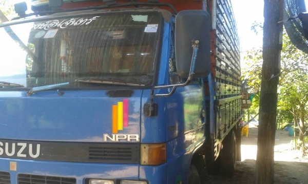 ขายรถ6ล้อ สั่งลุยแท้ปี38 เครื่อง115แรง แคชซี NPR59LU5F-M สภาพพร้อมใช้งาน เอกสารพร้อมโอน สนใจโทร 090-8588220คุณนะ 093-3258446คุณบิว หรือเข้าดูสินค้าอื่นๆได้ที่ www.truck.in.th/498 หรือเพจFacebook ณรงค์ ซื้อขายรถมือสอง (เว็บไซต์ส่วนตัว) หรือFacebook ตลาดรถม