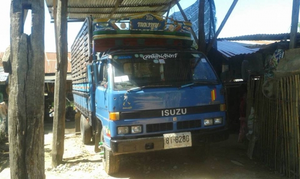 ขายรถ6ล้อ สั่งลุยแท้ปี38 เครื่อง115แรง แคชซี NPR59LU5F-M สภาพพร้อมใช้งาน เอกสารพร้อมโอน สนใจโทร 090-8588220คุณนะ 093-3258446คุณบิว หรือเข้าดูสินค้าอื่นๆได้ที่ www.truck.in.th/498 หรือเพจFacebook ณรงค์ ซื้อขายรถมือสอง (เว็บไซต์ส่วนตัว) หรือFacebook ตลาดรถม