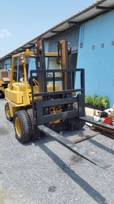 โคมัทสุ FD40 ขนาดยก 4 ตัน เสา 4.5เมตร งายาว 2 เมตร ดีเซล ยาง 90 \% เกียธรนมดา 2 สปีด พร้อมใช้ครับ โคมัทสุ FD40 ขนาดยก 4 ตัน เสา 4.5เมตร งายาว 2 เมตร ดีเซล ยาง 90 \% เกียธรนมดา 2 สปีด พร้อมใช้ครับ