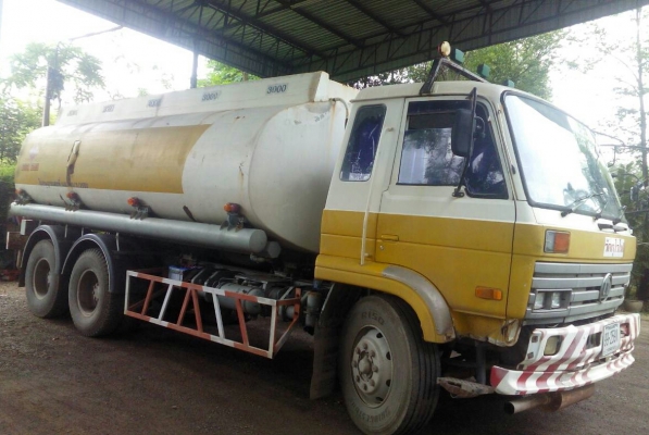 สิบล้อ นิสัน UD CDA12M 177สโลส บรรทุกน้ำมัน16,000ลิตร พร้อมใช้งาน ทะเบียนพร้อมโอน
