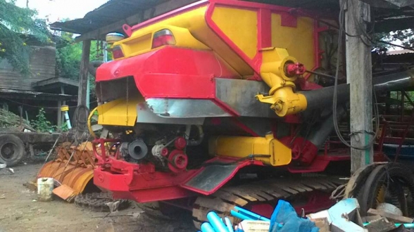 ขายรถเกี่ยวข้าว ศักดิ์พัฒนา บิ๊ก37 เครื่อง220แรง 6D17 สภาพพร้อมใช้งาน ดาวน์เริ่มต้นที่2แสน สนใจโทร 090-8588220คุณนะ 093-3258446คุณบิว หรือเข้าดูสินค้าอื่นๆได้ที่ www.truck.in.th/498 หรือเพจFacebook ณรงค์ ซื้อขายรถมือสอง (เว็บไซต์ส่วนตัว) หรือFacebook ตลาด