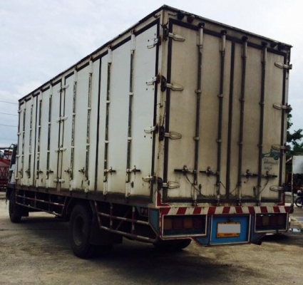 Mitsubishi 6 ล้อ ตู้ 10 บาน Mitsubishi 6 ล้อ ตู้ 10 บาน