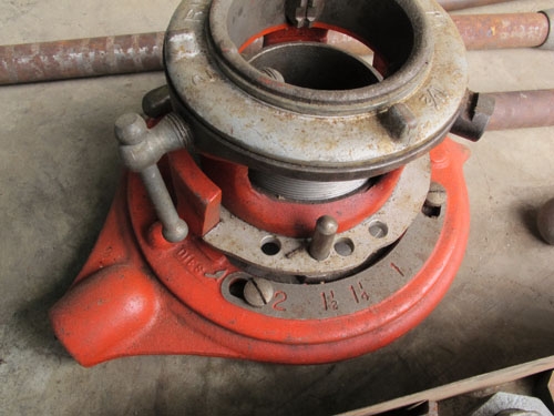 ขายเครื่อทำเกลียวมือ Ridgid สภาพเหมือนใหม่ใช้งานน้อยขายถูกๆ