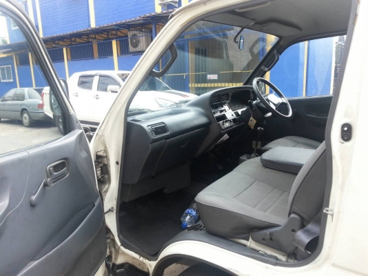 TOYOTA. Hiacd ปี2003