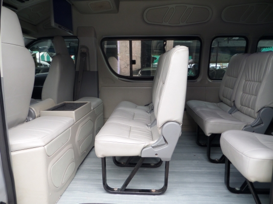 รถตู้หลังคาสูงแต่งเต็ม VIP แสงสีเสียงครบ ปี2005 สนใจโทร 097-107-8777