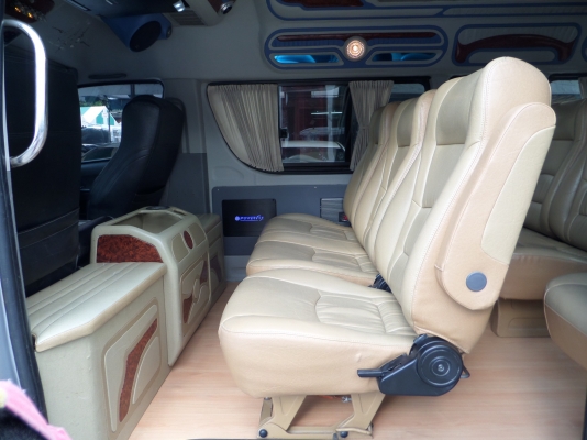 ***ขาย****รถตู้มือสอง VIP แสงสีเสียงครบ ปี2006 สนใจโทร 097-107-8777 ***ขาย****รถตู้มือสอง VIP แสงสีเสียงครบ ปี2006 สนใจโทร 097-107-8777