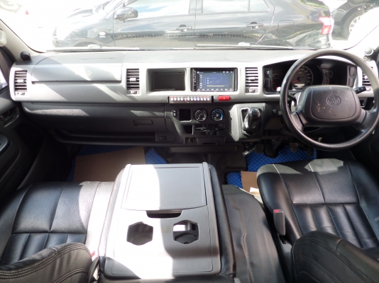 รถตู้ปี 2012 VIPทั้งคัน แสงสีเสียงครบ ปี2013 สนใจโทร 097-107-8777