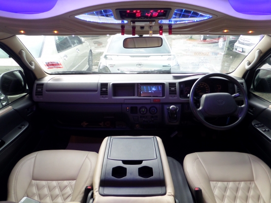 รถตู้ปี 2012 VIPทั้งคัน แสงสีเสียงครบ ปี2013 สนใจโทร 097-107-8777