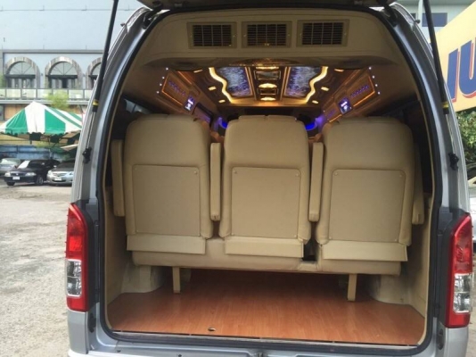 รถตู้ปี 2012 VIPทั้งคัน แสงสีเสียงครบ ปี2013 สนใจโทร 097-107-8777