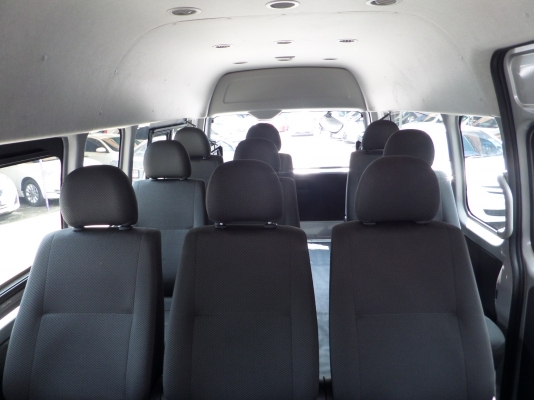 รถตู้ปี2014 เครื่อง3.0 เกียร์ออโต้ เดิมๆออกห้าง สวยไร้ตำหนิ สนใจโทร 097-107-8777